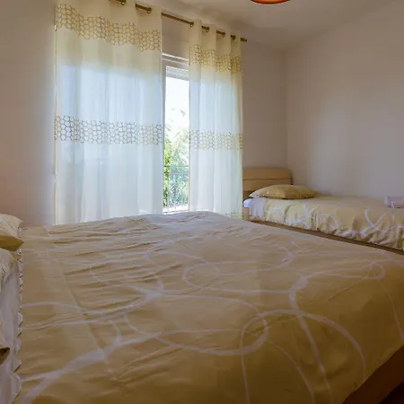 Traumhaftes Nur 100 Meter Zum Mit Sauna, Jacuzzi, Meerblick Апартаменты *