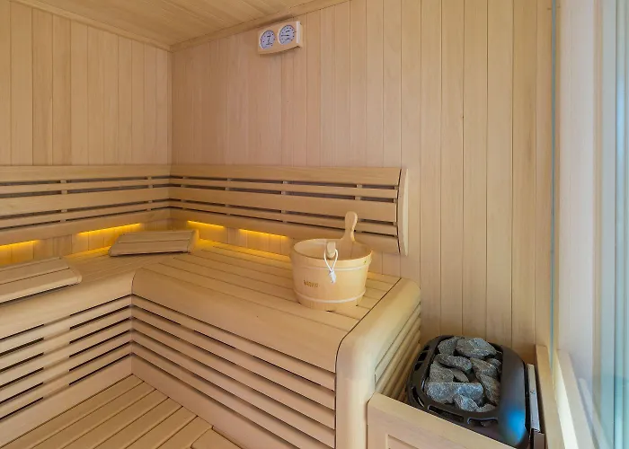 Traumhaftes Nur 100 Meter Zum Mit Sauna, Jacuzzi, Meerblick *