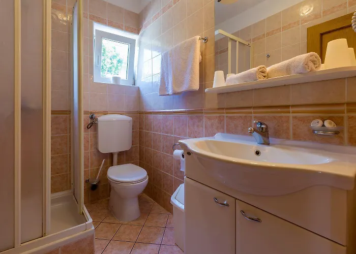 Traumhaftes Nur 100 Meter Zum Mit Sauna, Jacuzzi, Meerblick Apartment