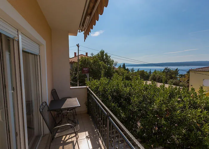 Traumhaftes Nur 100 Meter Zum Mit Sauna, Jacuzzi, Meerblick Appartement Dramalj