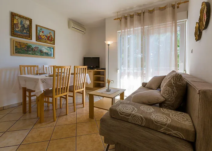 Apartment Traumhaftes Nur 100 Meter Zum Mit Sauna, Jacuzzi, Meerblick *
