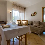 Traumhaftes Nur 100 Meter Zum Mit Sauna, Jacuzzi, Meerblick Dramalj