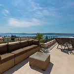 Apartman Traumhaftes Nur 100 Meter Zum Mit Sauna, Jacuzzi, Meerblick Dramalj