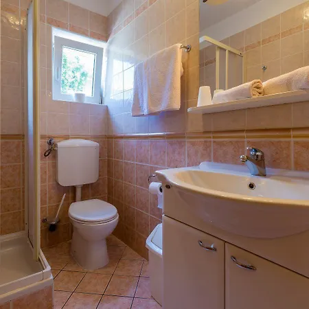 Traumhaftes Nur 100 Meter Zum Mit Sauna, Jacuzzi, Meerblick Apartment