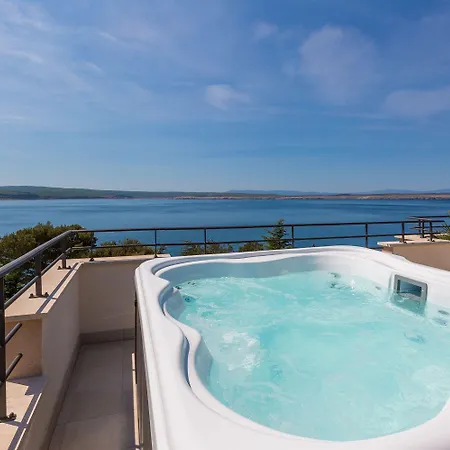 Traumhaftes Nur 100 Meter Zum Mit Sauna, Jacuzzi, Meerblick